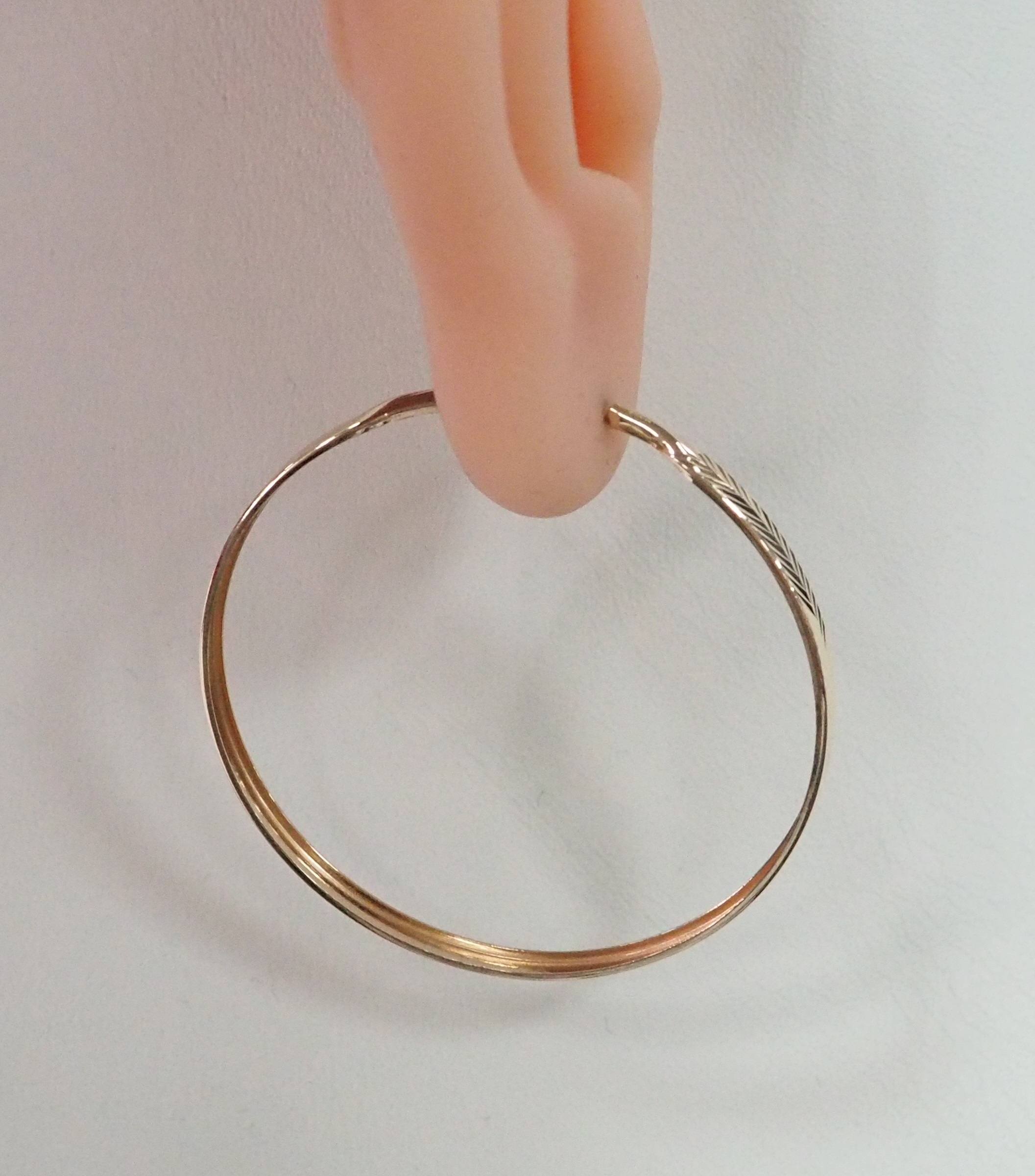 Серьги-конго из золота